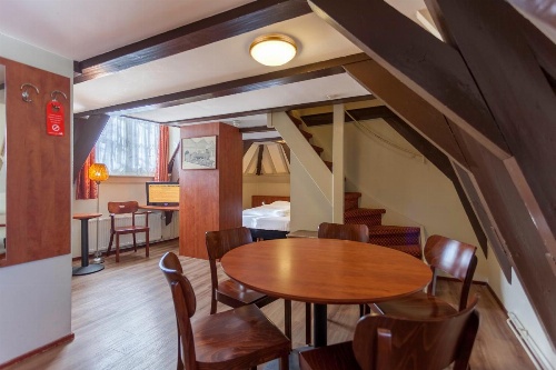 A-Train Hotel image 1