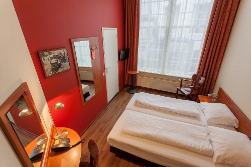 A-Train Hotel image 43