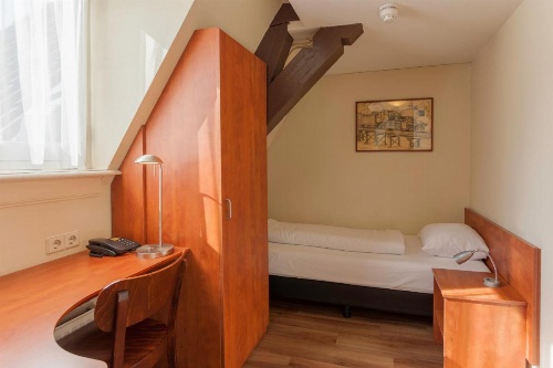 A-Train Hotel image 6